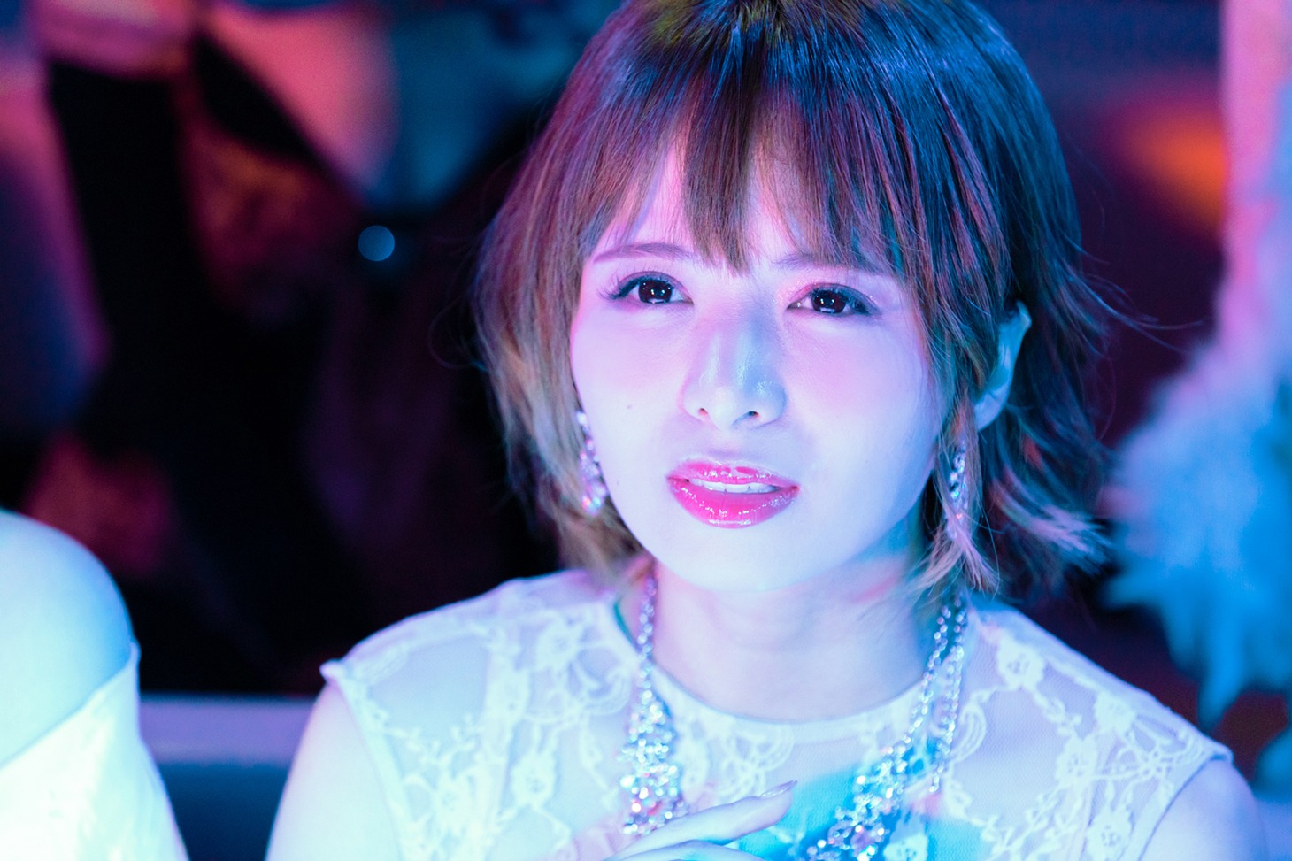 松永天馬「ポルノグラファー」ミュージックビデオより。