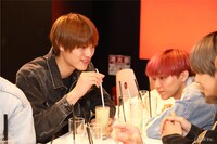 メンバーによるメニュー試作の様子。