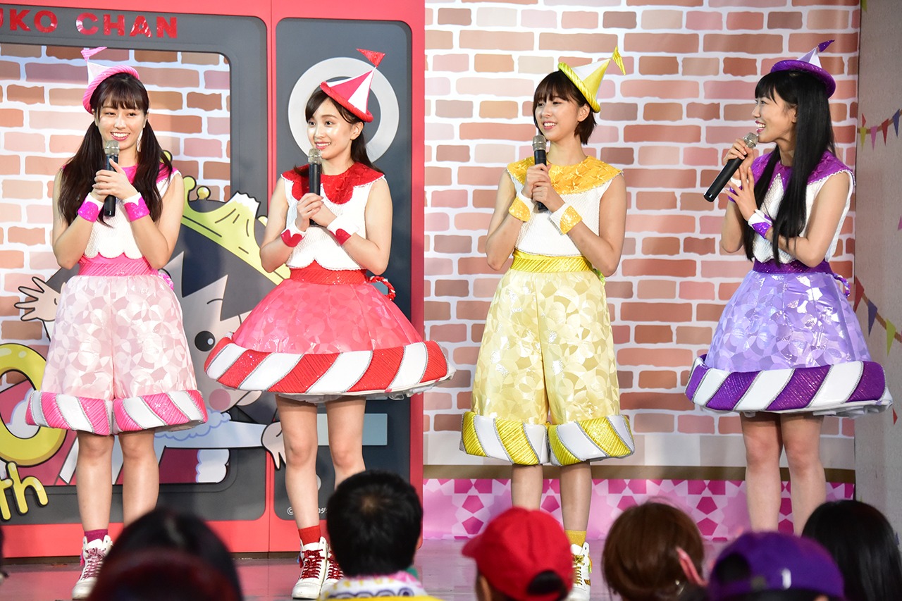「『ちびまる子ちゃん』30周年アンバサダー・ももいろクローバーZ夏休みトークイベント」の様子。