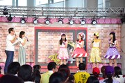 「『ちびまる子ちゃん』30周年アンバサダー・ももいろクローバーZ夏休みトークイベント」の様子。