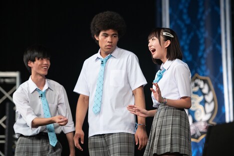 漫才部・ゆーげんさんによる前説漫才の様子。