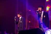 突然歌い出す三四郎。