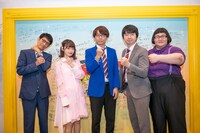 生徒たちが手作りしたミサンガを着けてイベントに挑んだ青春高校3年C組教師陣。