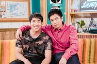 左から陣（THE RAMPAGE from EXILE TRIBEのRIKU）、徳井義実（チュートリアル）。