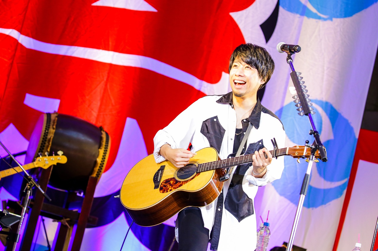 吉田結威（G, Vo）