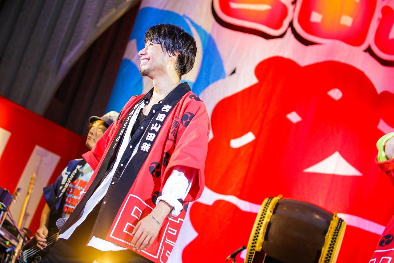 吉田結威（G, Vo）