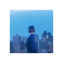 土岐麻子の前作「PASSION BLUE」CD盤ジャケット。