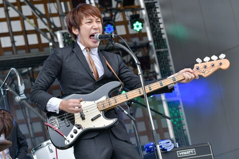 ROY(Vo, B / THE BAWDIES)(撮影:古溪一道)