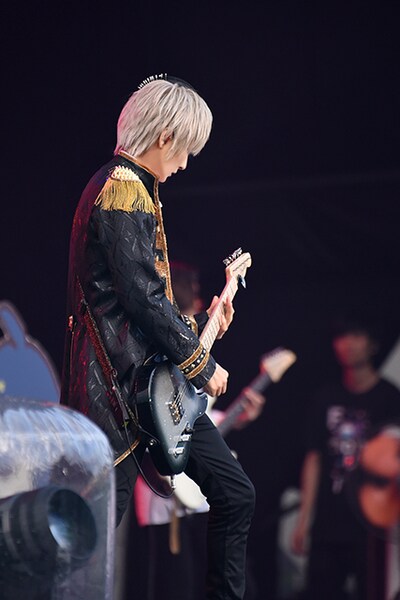 人気画像1位は「After the Rain、富士急ハイランドで最高の夏満喫『この荒んだ世界をハッピーに』」より、まふまふ。（撮影：小松陽祐［ODD JOB］、堀卓朗［ELENORE］、釘野孝宏）