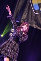 栗田麻理。8月20日に東京・TSUTAYA O-WESTで開催された「Pimm's Presents, Human Xrossing Summer special」の様子。