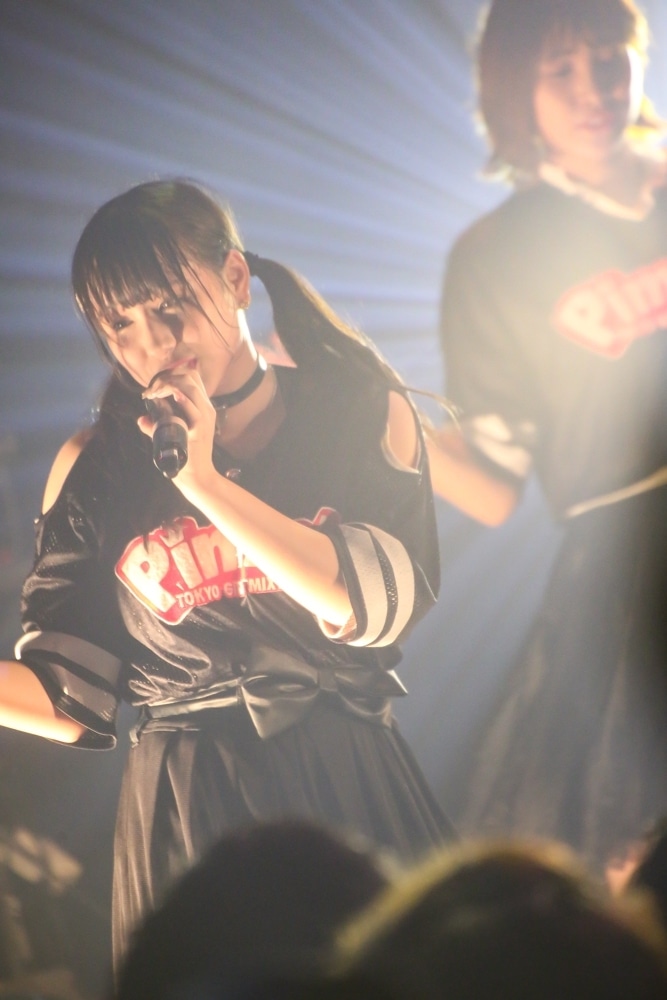 新谷真由。8月20日に東京・TSUTAYA O-WESTで開催された「Pimm's Presents, Human Xrossing Summer special」の様子。