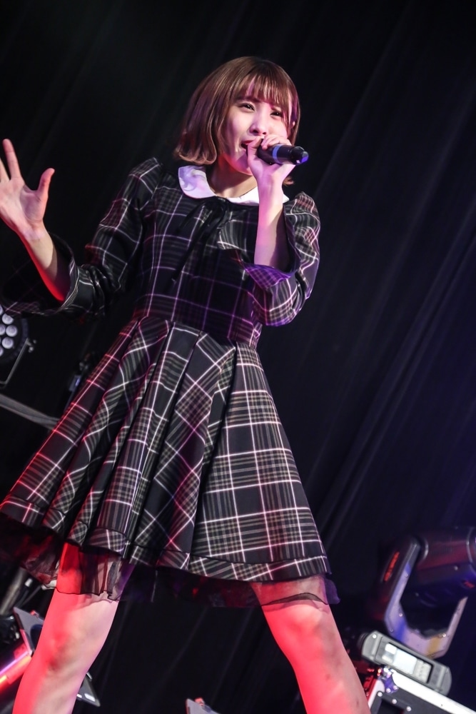 川崎優菜。8月20日に東京・TSUTAYA O-WESTで開催された「Pimm's Presents, Human Xrossing Summer special」の様子。