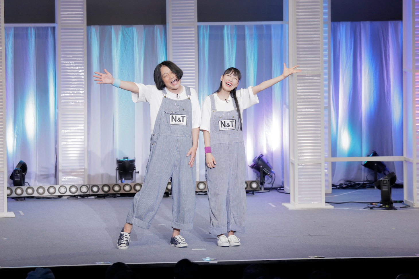 左から永野、高城れに。