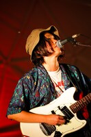 小原綾斗（G, VoTempalay / ）（撮影：渡邉一生）