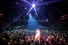 HYDE「HYDE LIVE 2019」Zepp Sapporo公演の様子。（撮影：岡田貴之）