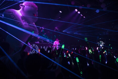 TAKU INOUE feat. Liyuu