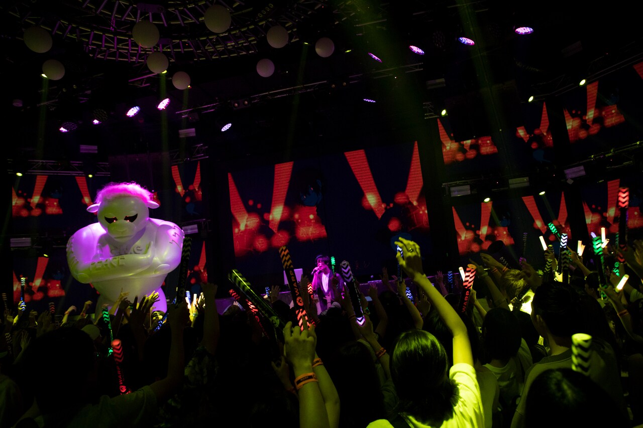 e.w.e主催「zzz」は大盛況！神山羊×DAOKOのコラボに両者ファン歓喜