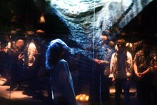 米津玄師「馬と鹿」ミュージックビデオ上映会「鏡の上映会」の様子。