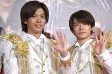 左からKing & Princeの神宮寺勇太と岸優太。