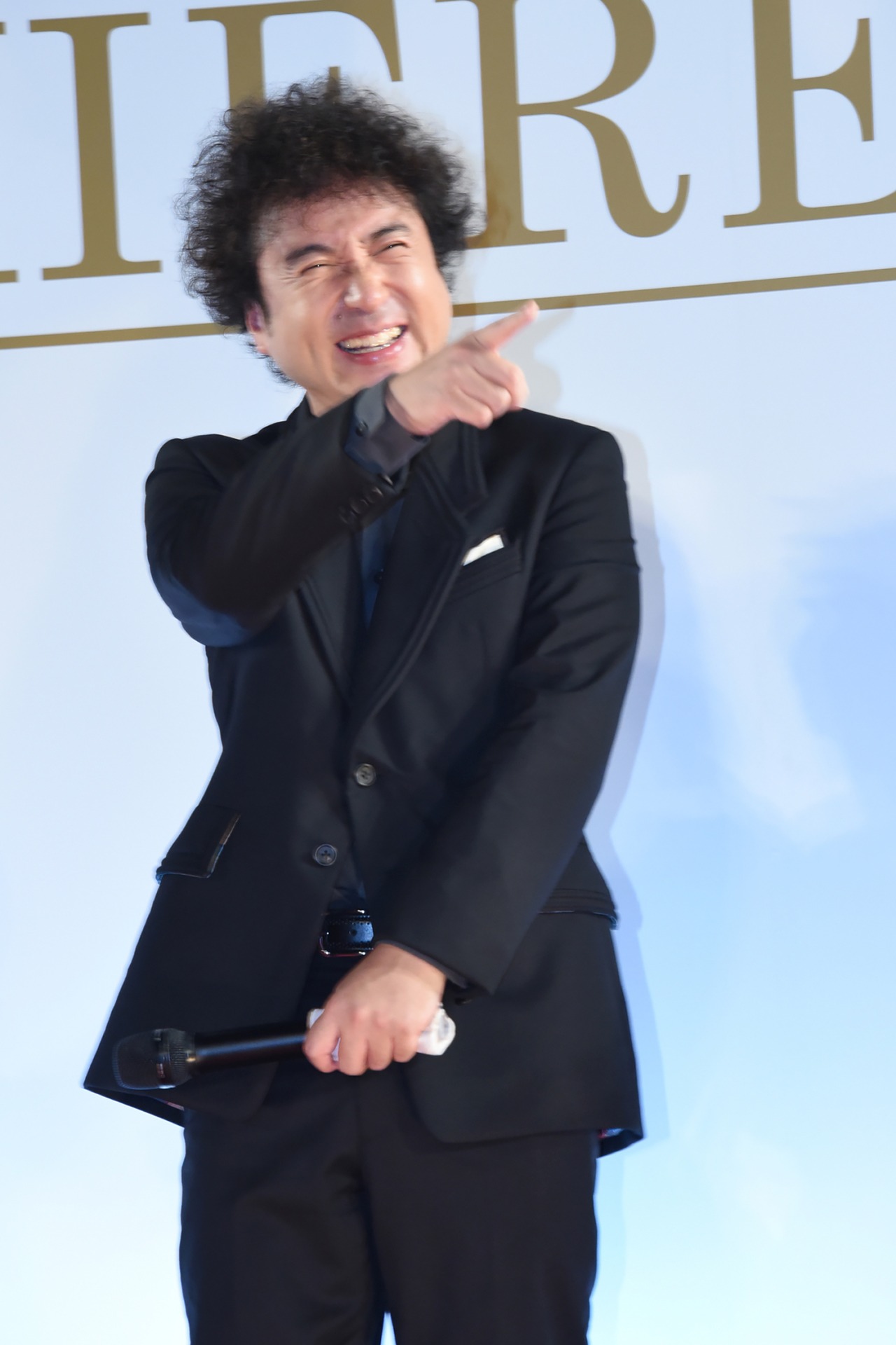 ムロツヨシ