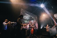 「VIDEOTAPEMUSIC "The Secret Life Of VIDEOTAPEMUSIC" Release Tour」東京公演の様子。（撮影：廣田達也）