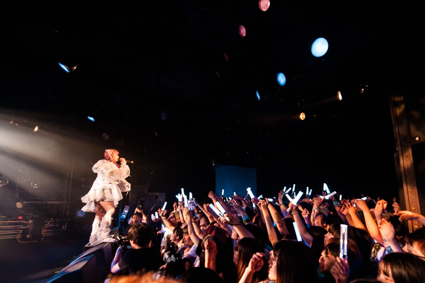 「SHAKER PEACEMAKER TOUR～サマーチャンポンふさえ～」東京・渋谷CLUB QUATTRO公演の様子。（撮影：曽我美芽）