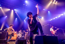 UNISON SQUARE GARDENと山田将司、菅波栄純（THE BACK HORN）。（Photo by Viola Kam［V'z Twinkle］）