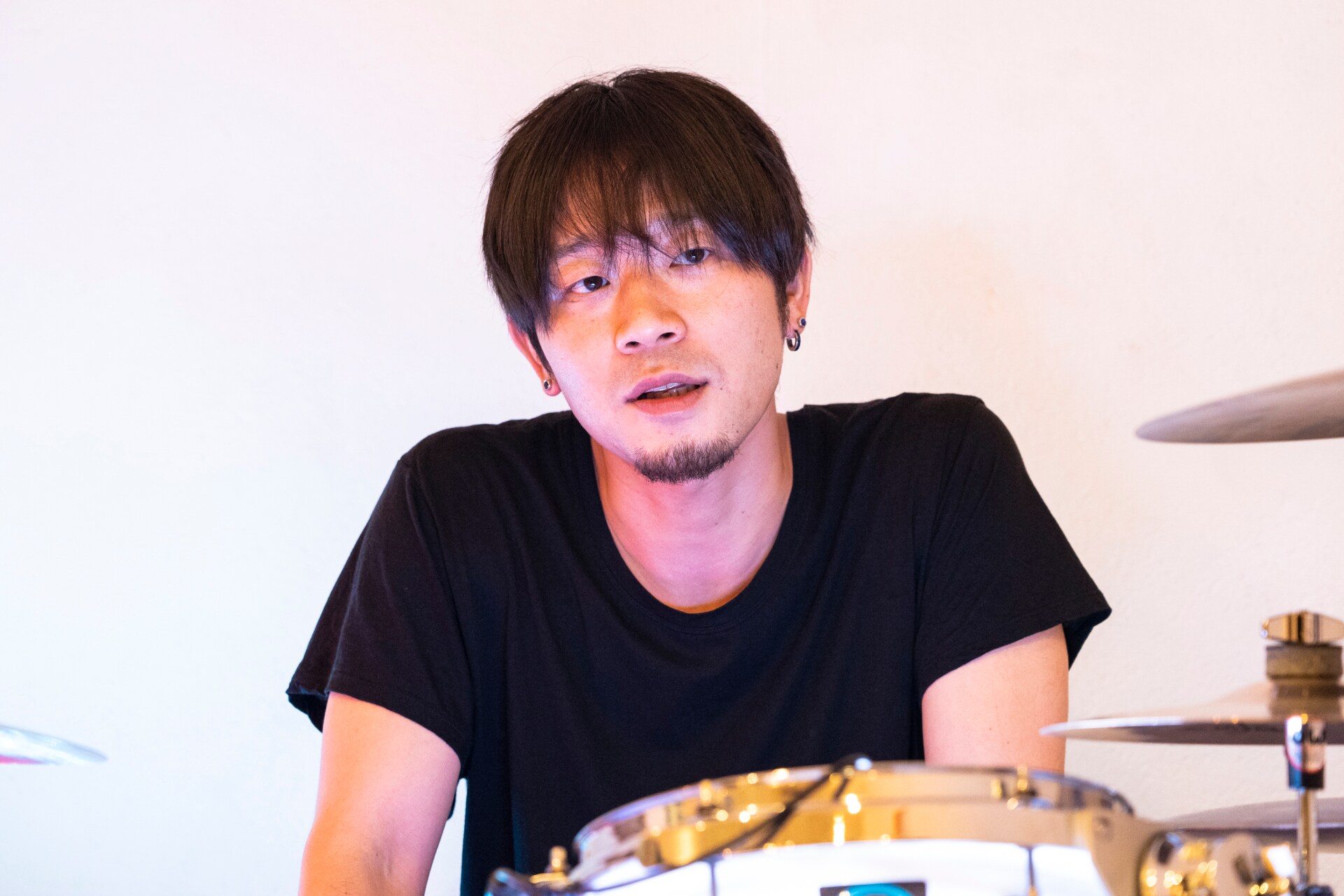 かみじょうちひろのアクリル変型シェルドラム | 愛する楽器 第12回