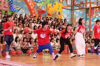 左から橋本環奈、ゆうたろう、浅川梨奈、堀田真由、佐野勇斗（M!LK）。(c)フジテレビ