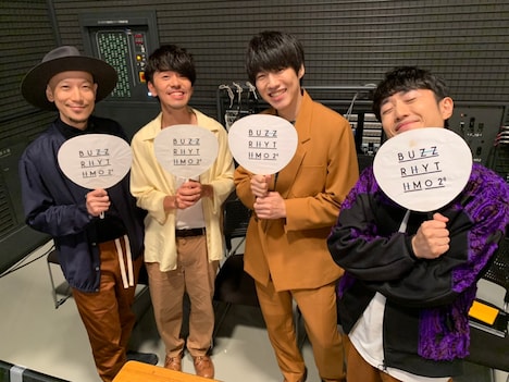 フジファブリックとサポートドラマーのnico（Sawagi）。