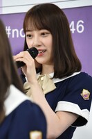 英会話クイズに回答する堀未央奈。