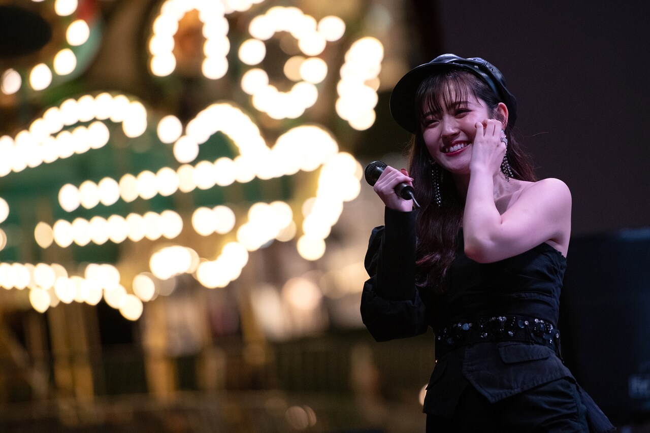 鈴木愛理、夜のラクーアで“Escape”ダンス