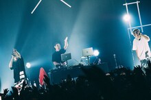 SKY-HI×SALU「Say Goodbye to the System -Supported by G-SHOCK-」東京・Zepp DiverCity TOKYO公演の様子。