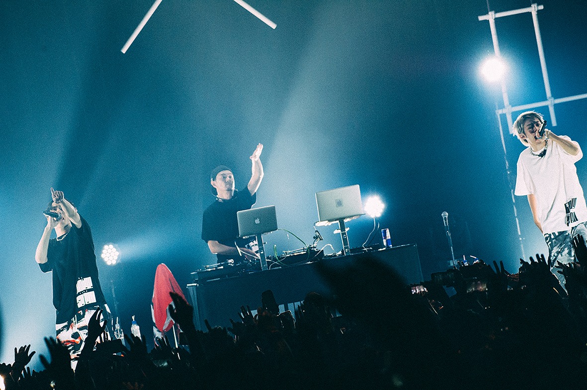 SKY-HI×SALU「Say Goodbye to the System -Supported by G-SHOCK-」東京・Zepp DiverCity TOKYO公演の様子。
