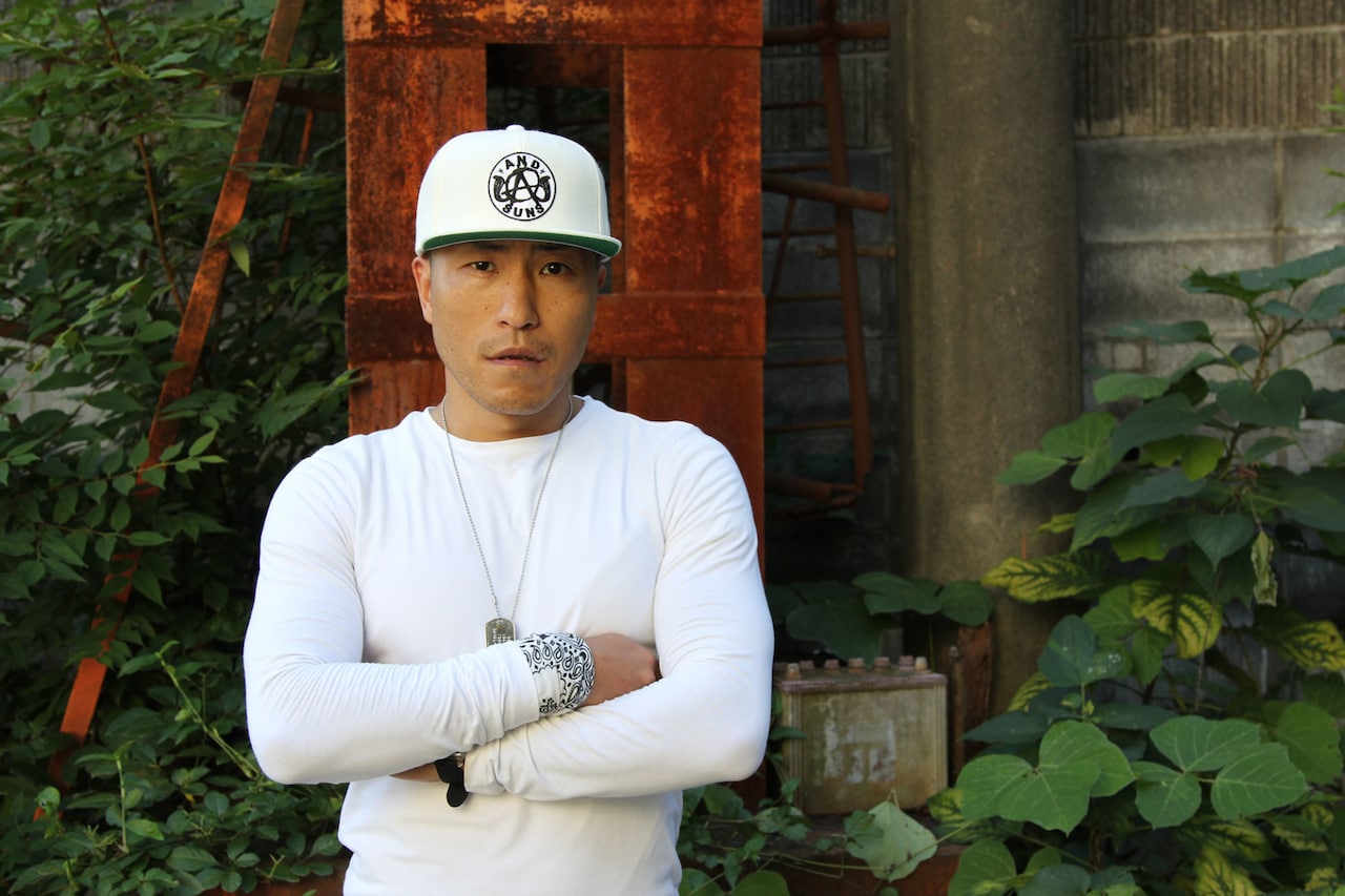 SHINGO★西成、2年半ぶりニューアルバム「白目」発売