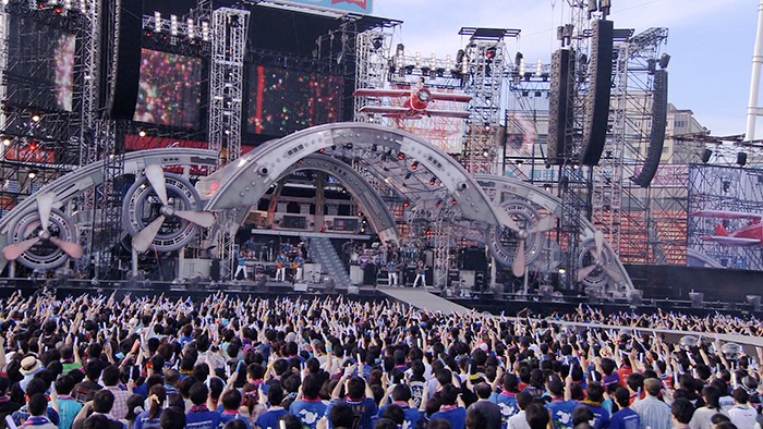 水樹奈々「VIRGIN CODE」ライブ映像のワンシーン。