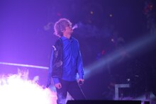 碧棺左馬刻を演じる浅沼晋太郎。（撮影：田浦ボン、キシノユイ、渡辺慎一）