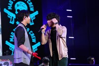 入間銃兎を演じる駒田航と観音坂独歩を演じる伊東健人。（撮影：田浦ボン、キシノユイ、渡辺慎一）