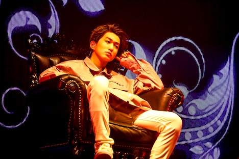 「PANDORA」を歌う池田彪馬。