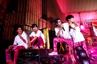 左から松村和哉、飯島颯、ジャン海渡、田中洸希。