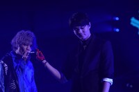 左から碧棺左馬刻を演じる浅沼晋太郎、入間銃兎を演じる駒田航。（撮影：田浦ボン、キシノユイ、渡辺慎一）