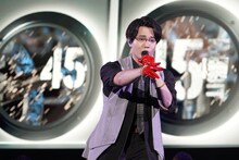 入間銃兎を演じる駒田航。（撮影：田浦ボン、キシノユイ、渡辺慎一）