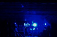 ////虹////のライブの様子。（撮影：タイコウクニヨシ）