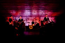 THE NEATBEATS（撮影：タイコウクニヨシ）