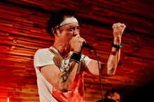 Charmy（Vo / LAUGHIN' NOSE）（撮影：タイコウクニヨシ）