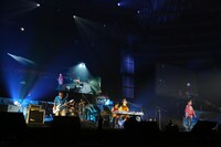 □□□（撮影：田浦ボン、キシノユイ、渡辺慎一）