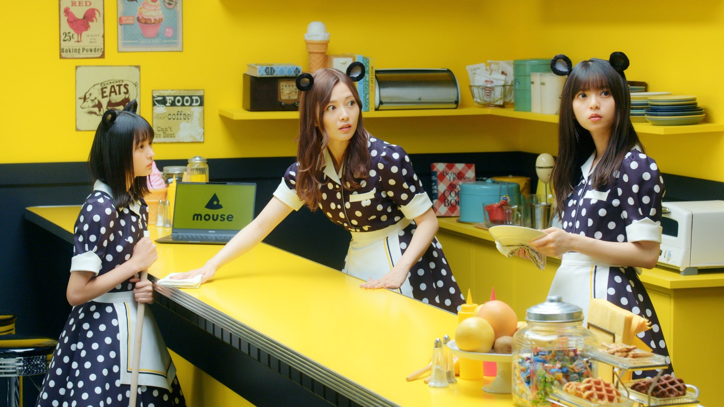 シソンヌと乃木坂46が共演する「Daily Life of Mouse Diner」より。