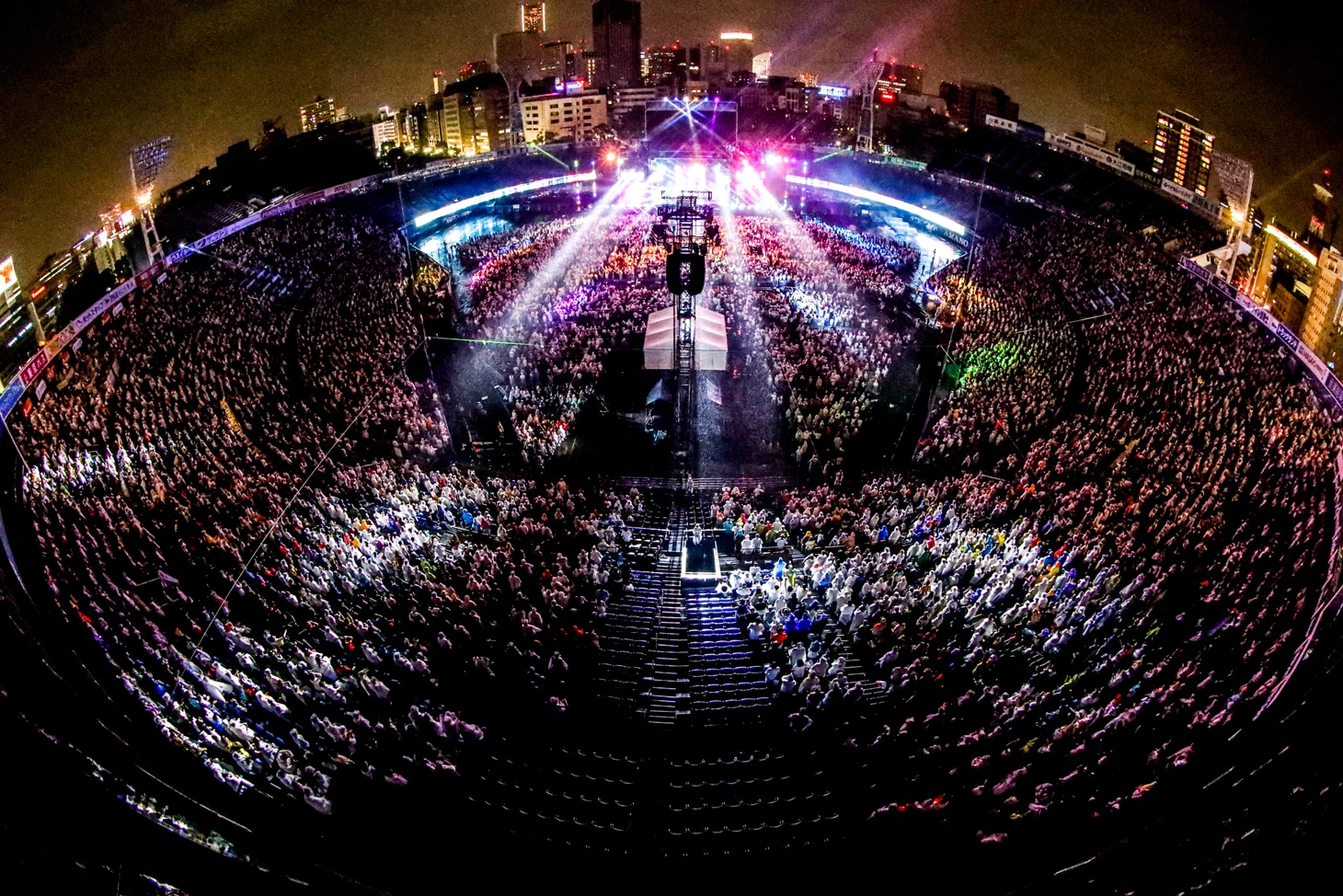 「"Suchmos THE LIVE" YOKOHAMA STADIUM」の様子。（Photo by Shun Komiyama）