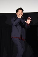 「テッテレー！」と言う星野源。