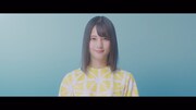 日向坂46「ホントの時間」ミュージックビデオのワンシーン。